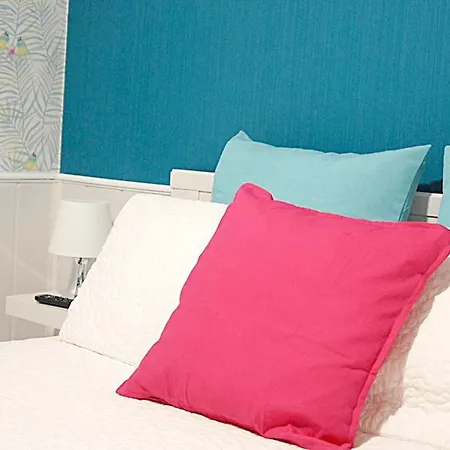 Holiday Av. Vieira Guimaraes Tatil Evi *
